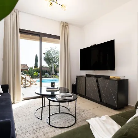 Villa Aphropean 3bed Wprivate Pool *